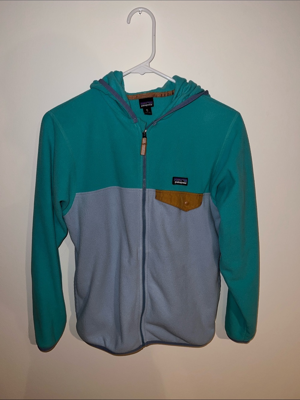 Patagonia Kids Two-Tone Teal & Light Blue Hooded Fleece Jacket
